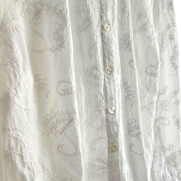 TORRID - White Linen Embroidery Shirt - Picture 4 of 10